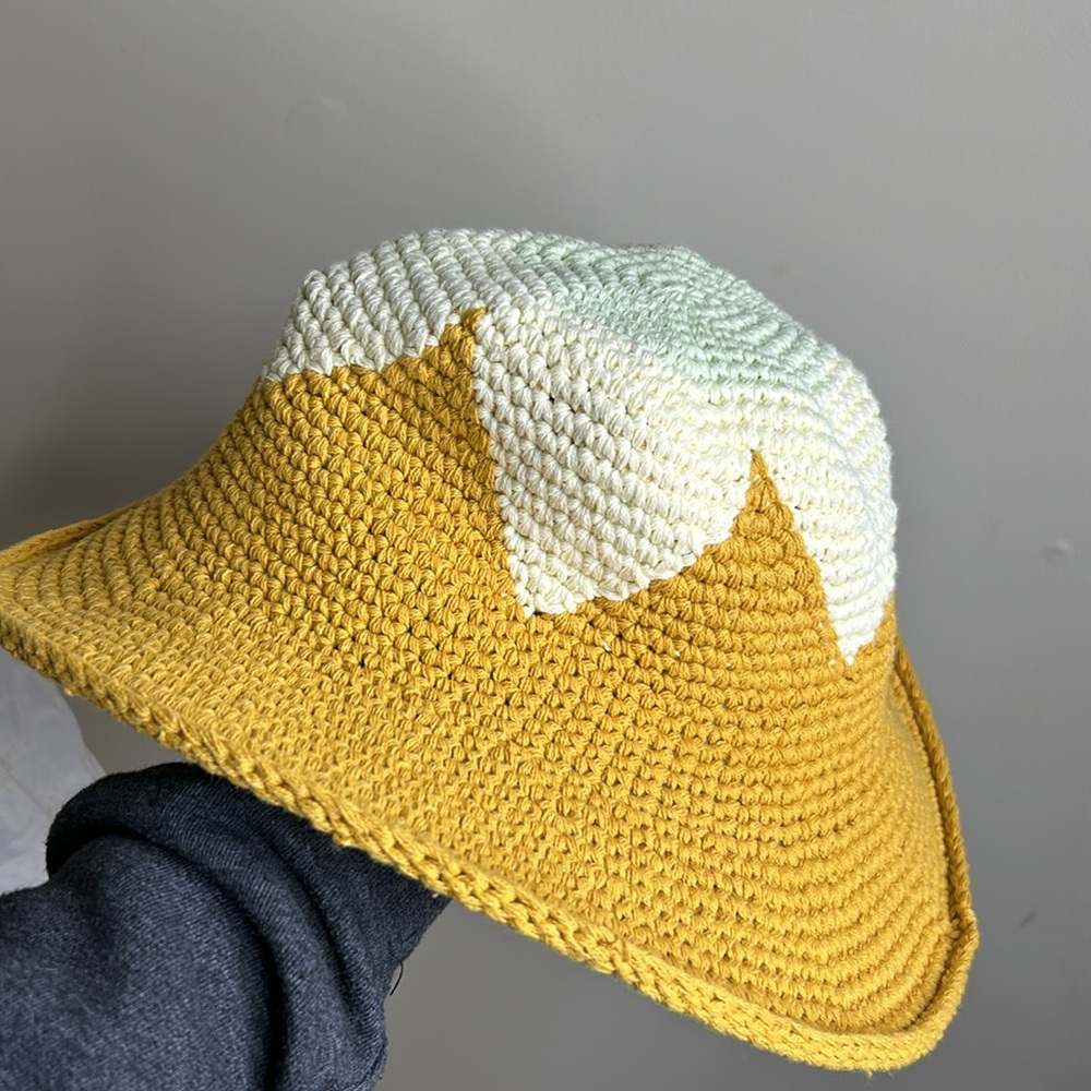 BNWOT Free People Garden Grove Crochet Knit Bucket Hat - Picture 4 of 6